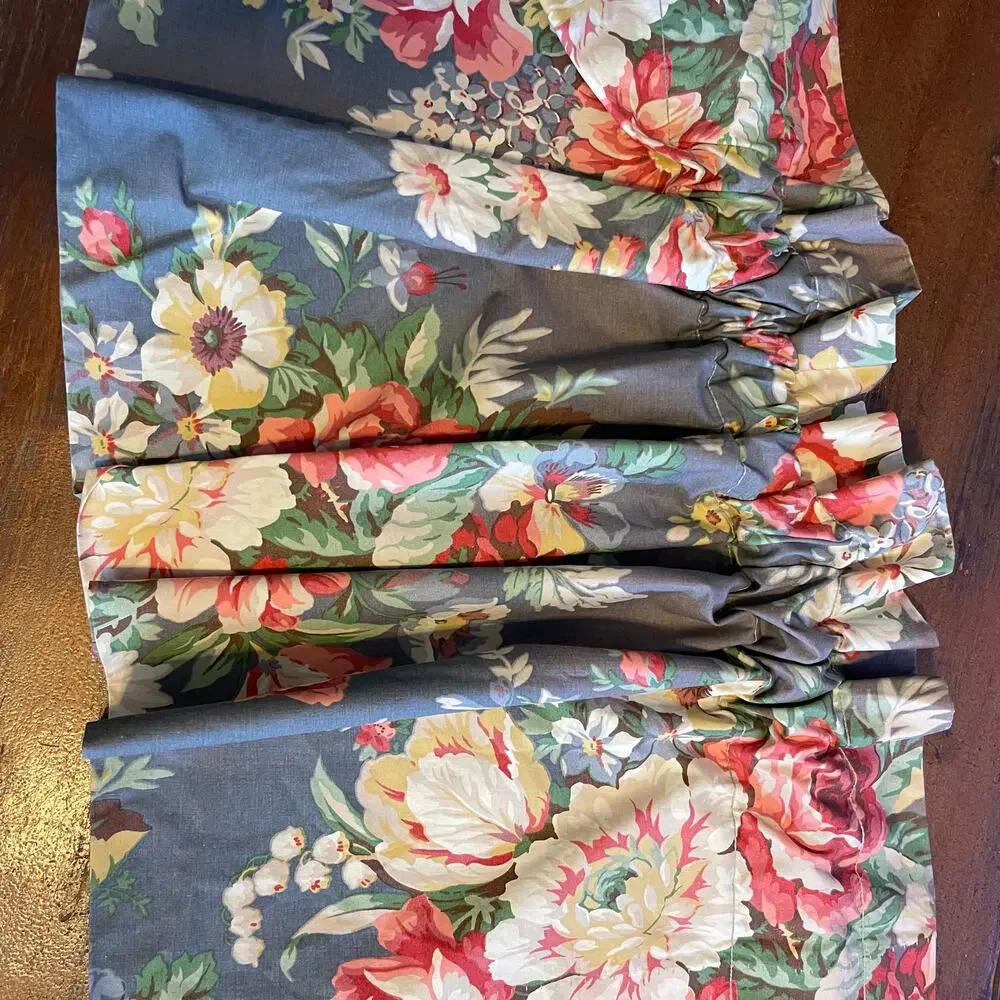 RALPH LAUREN Vintage Floral Queen Flat Sheet & Matching Window Valance